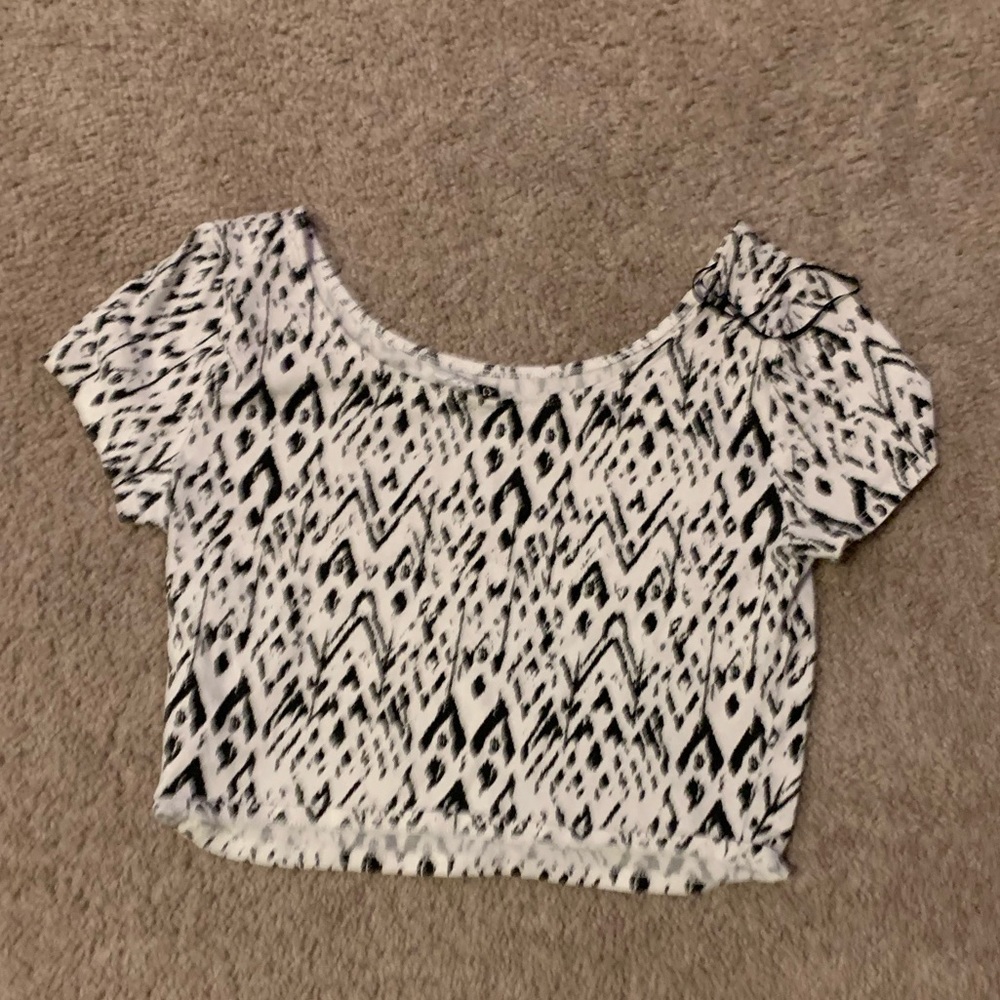 Crop top - Picture 2 of 2